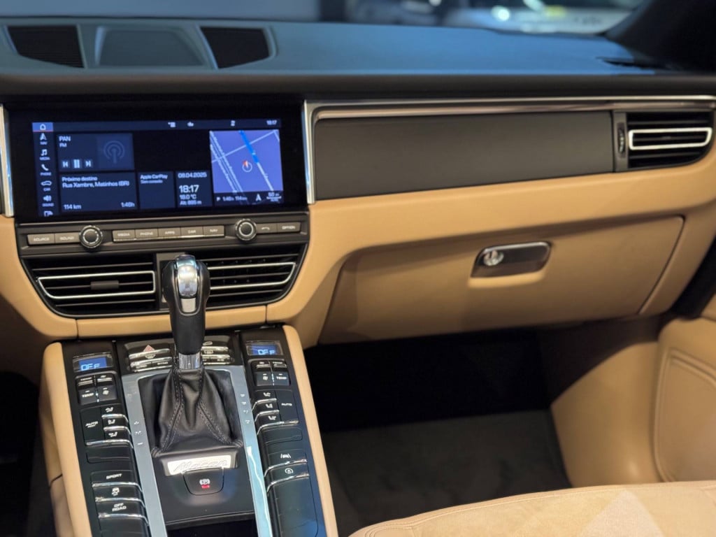 Imagem do veículo Porsche Macan F 2.0 2020