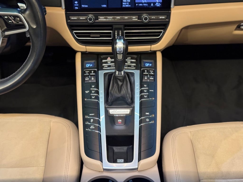 Imagem do veículo Porsche Macan F 2.0 2020
