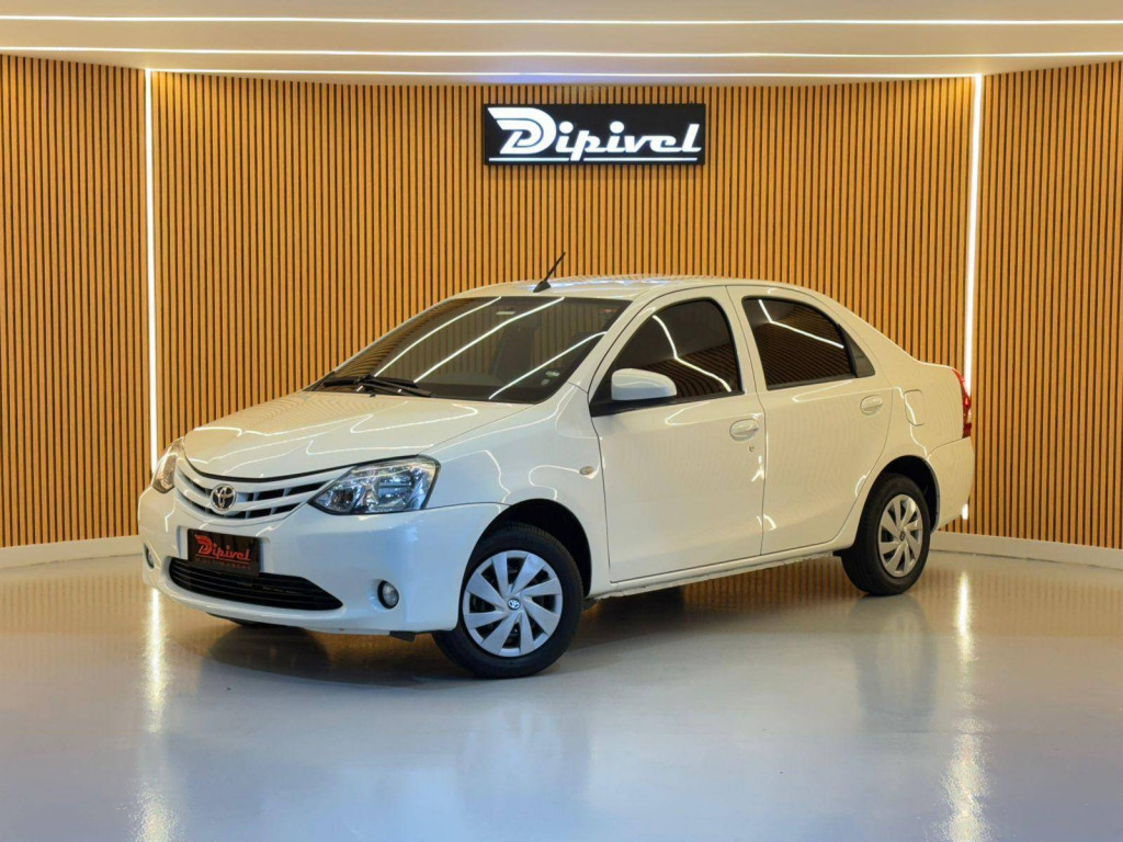 Toyota Etios X 1.5 Sedan Automático 2017
