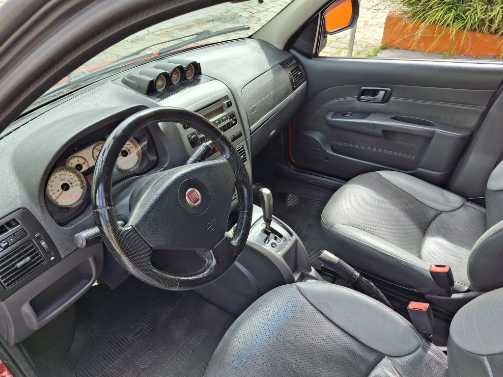 Imagem do veículo FIAT PALIO 1.8 MPI ADVENTURE WEEKEND 16V FLEX 4P AUTOMATIZADO