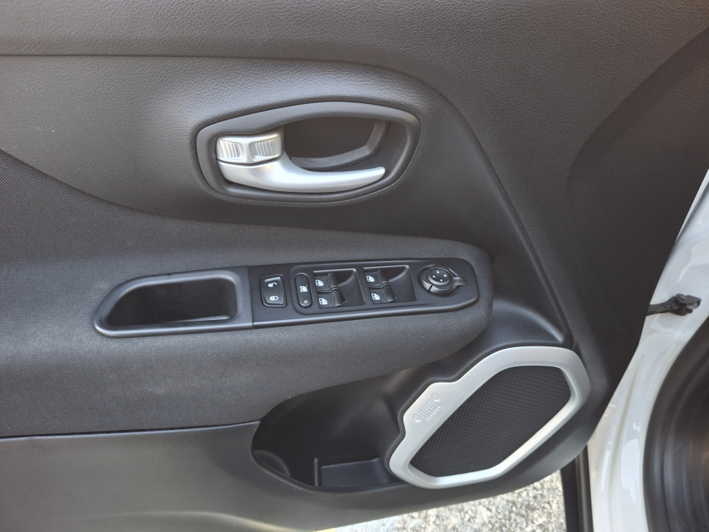 Imagem do veículo JEEP RENEGADE 1.8 16V FLEX 4P AUTOMÁTICO