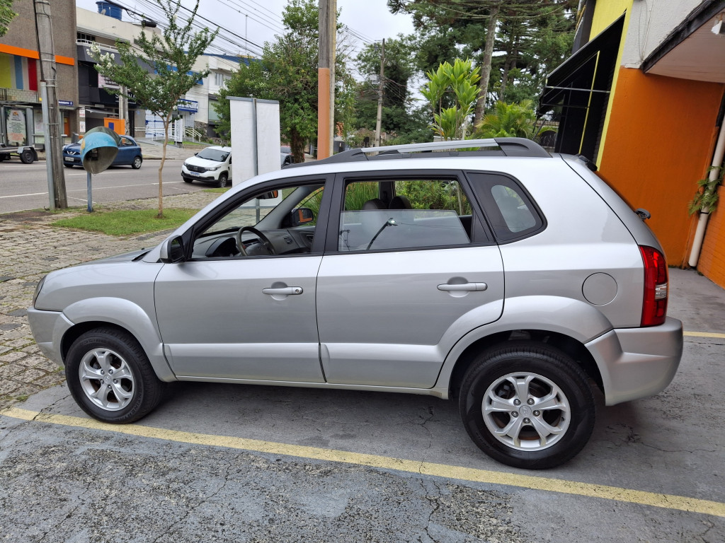 Imagem do veículo HYUNDAI TUCSON 2.0 MPFI GLS 16V 143CV 2WD FLEX 4P AUTOMÁTICO