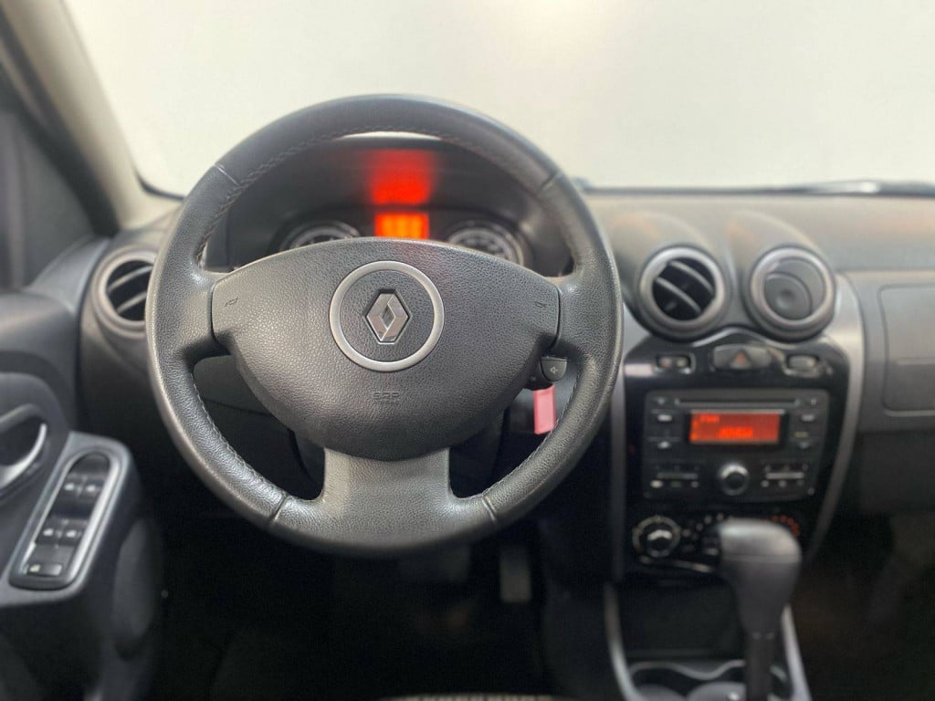 Imagem do veículo RENAULT SANDERO PR1616VA 2013