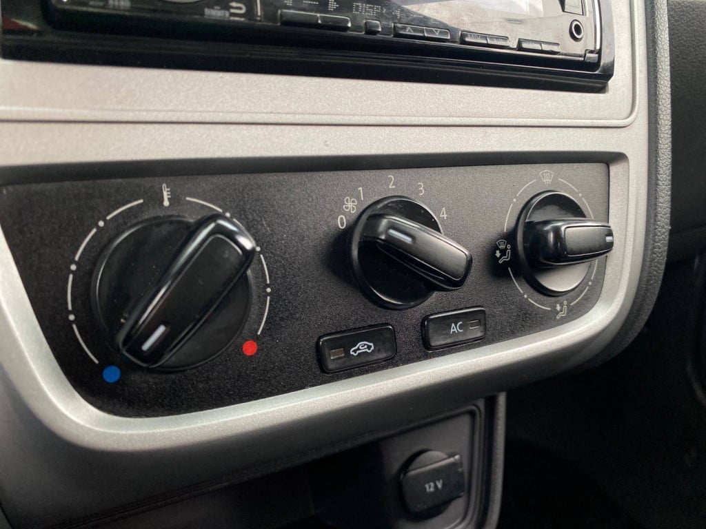 Imagem do veículo VOLKSWAGEN VOYAGE CITY MB 1.0 2015