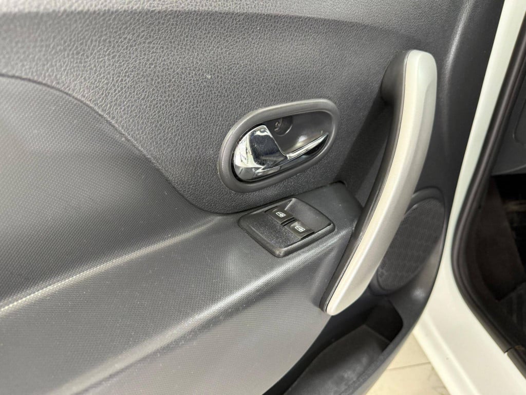 Imagem do veículo RENAULT RENAULT/SANDERO EXPR 10 2017