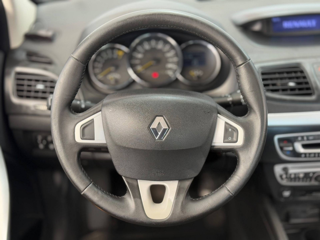 Imagem do veículo RENAULT FLUENCE DYN20M 2013
