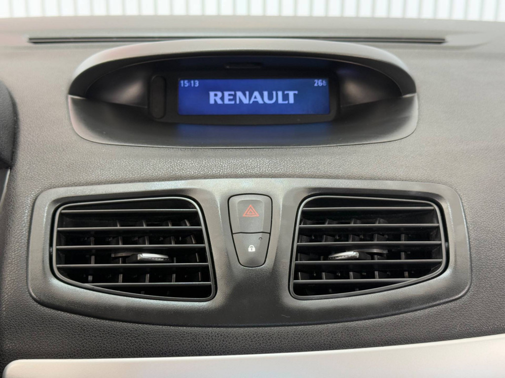 Imagem do veículo RENAULT FLUENCE DYN20M 2013