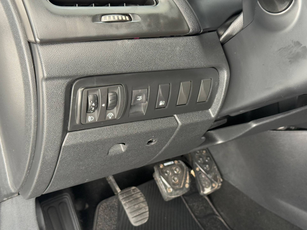 Imagem do veículo RENAULT FLUENCE DYN20M 2013