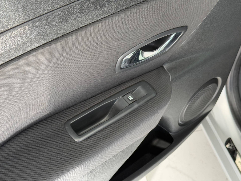 Imagem do veículo RENAULT FLUENCE DYN20M 2013