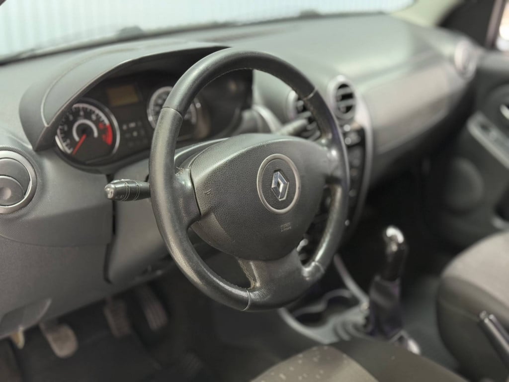 Imagem do veículo RENAULT LOGAN EXP 16 2012