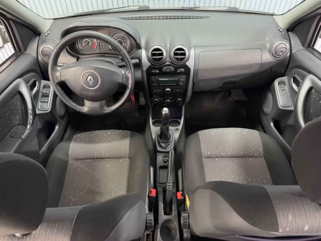 Imagem do veículo RENAULT LOGAN EXP 16 2012
