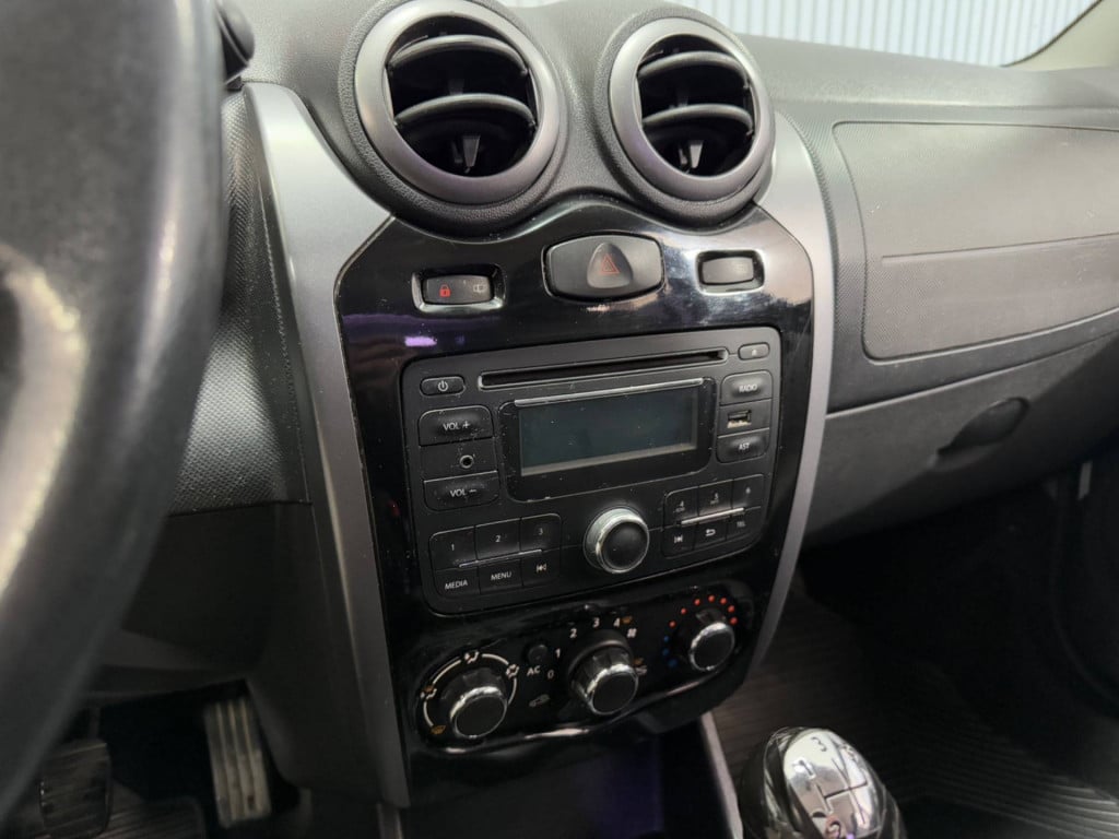 Imagem do veículo RENAULT LOGAN EXP 16 2012