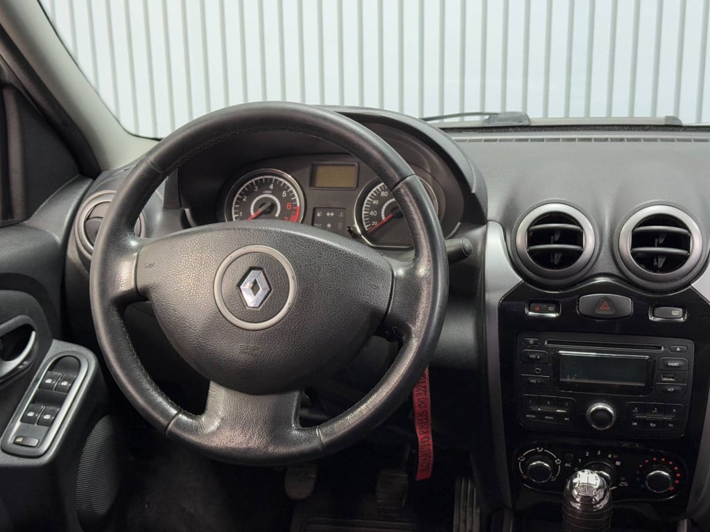 Imagem do veículo RENAULT LOGAN EXP 16 2012
