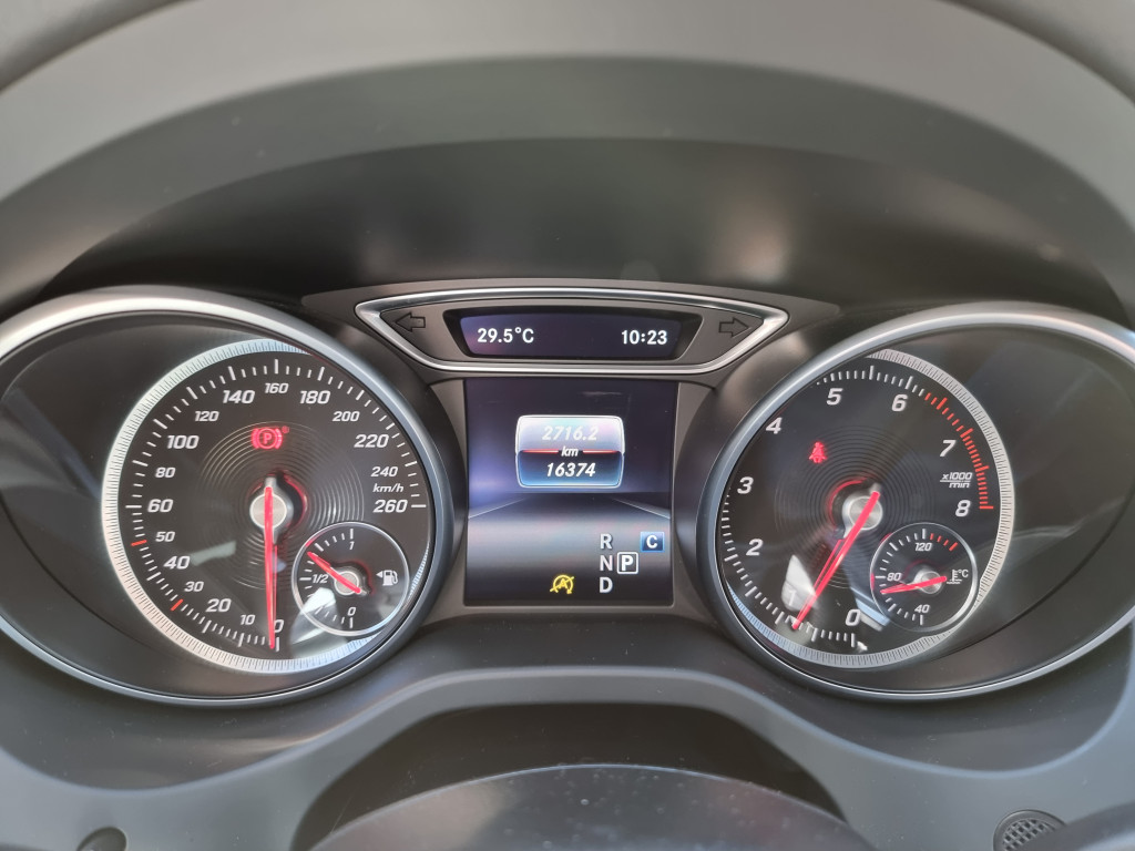 Imagem do veículo MERCEDES-BENZ GLA 250 2.0 16V TURBO GASOLINA SPORT 4P AUTOMÁTICO