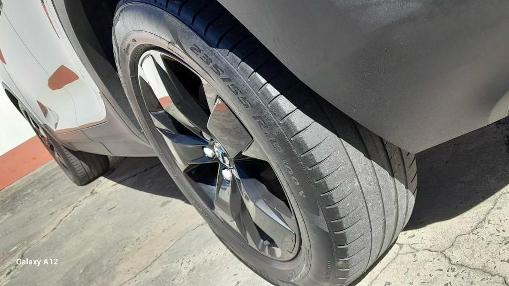 Imagem do veículo VOLVO XC40 2.0 T4 GASOLINA GEARTRONIC