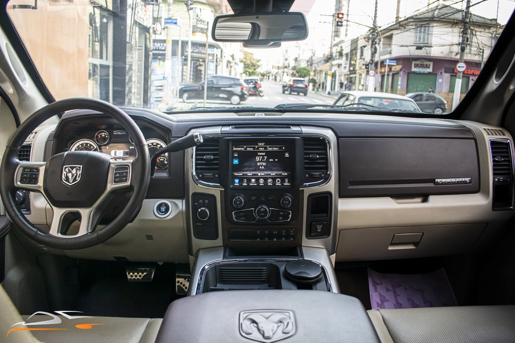 Imagem do veículo RAM 2500 LARAMIE 6.7 TURBO DIESEL  CD 4X4 AUTOMÁTICO