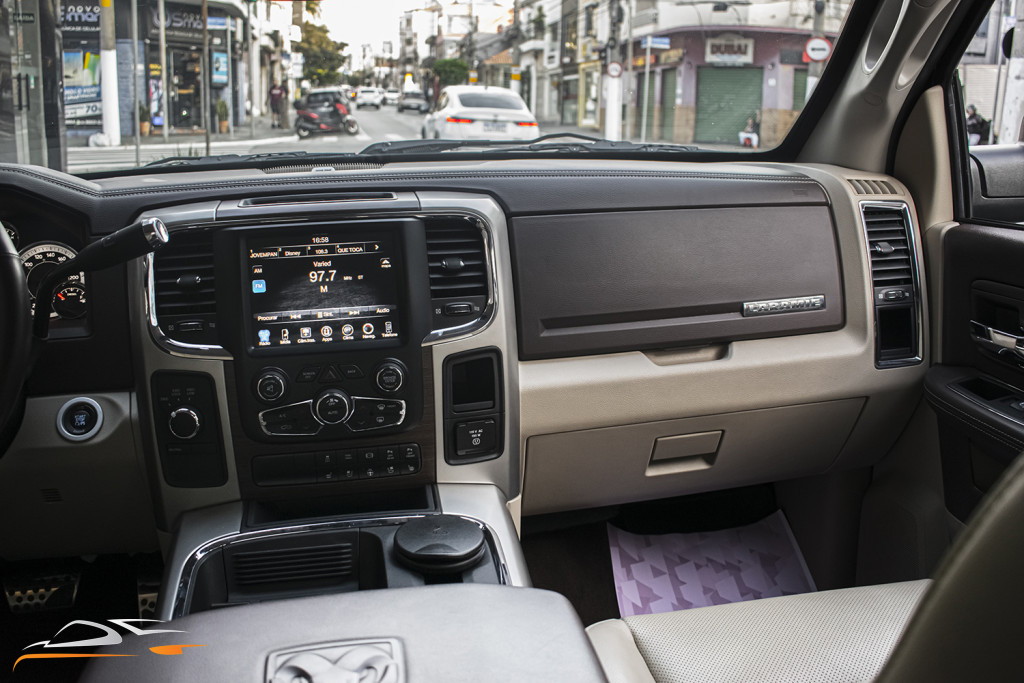Imagem do veículo RAM 2500 LARAMIE 6.7 TURBO DIESEL  CD 4X4 AUTOMÁTICO