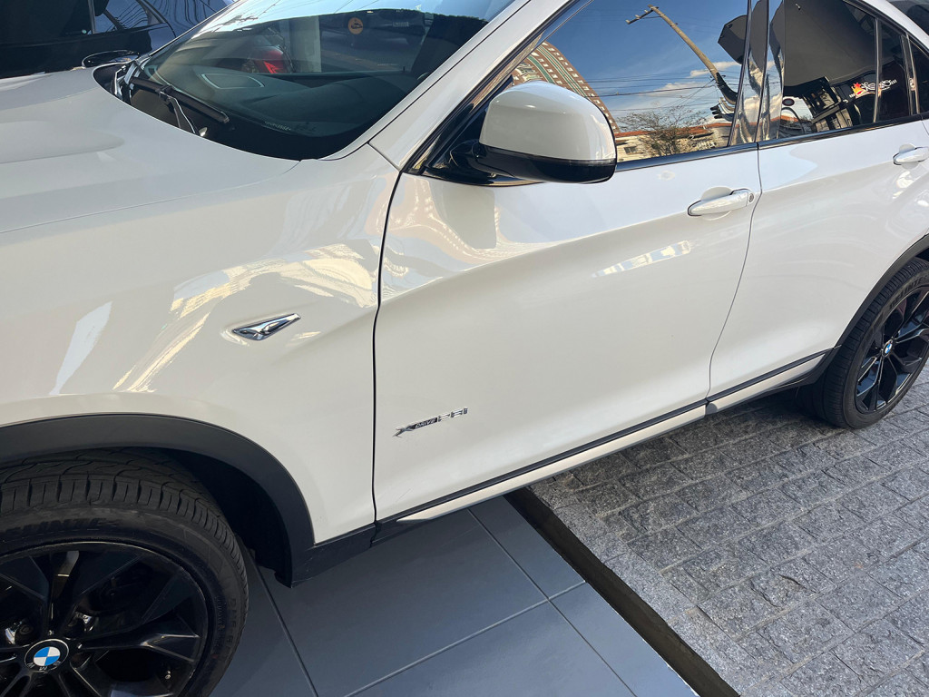 Imagem do veículo BMW X4 2.0 28I X LINE 4X4 16V TURBO GASOLINA 4P AUTOMÁTICO