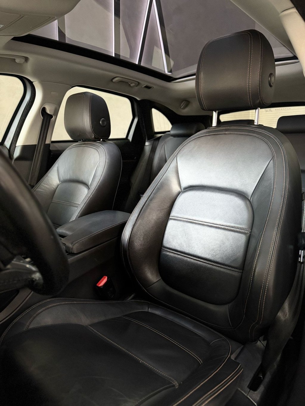 Imagem do veículo JAGUAR F-PACE 2.0 16V INGENIUM PRESTIGE AWD 4P AUTOMÁTICO