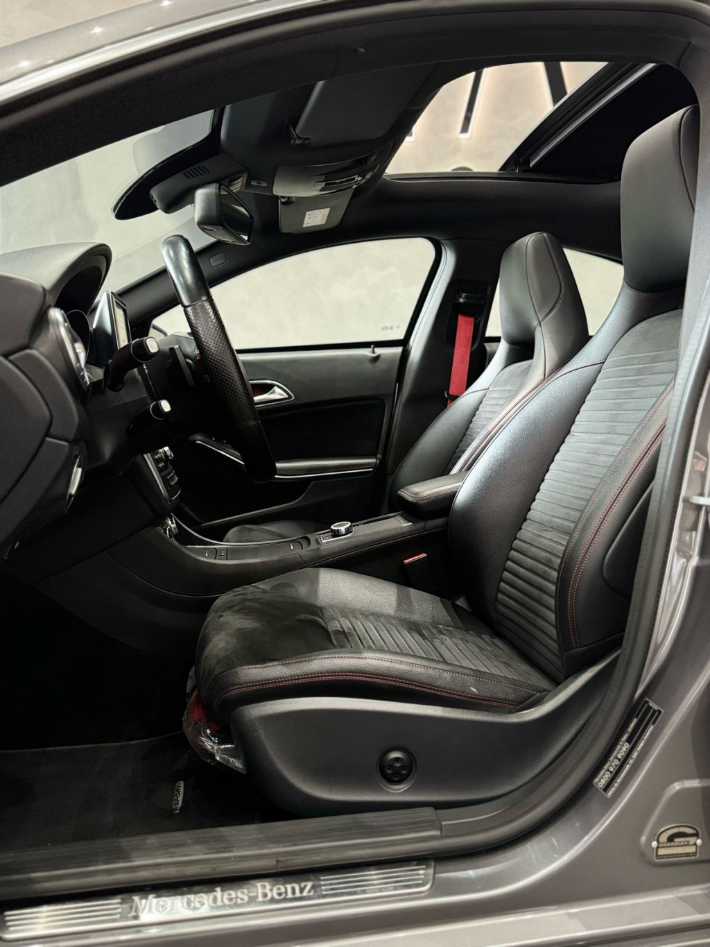 Imagem do veículo MERCEDES-BENZ CLA 250 2.0 CGI GASOLINA SPORT 4MATIC 7G-DCT
