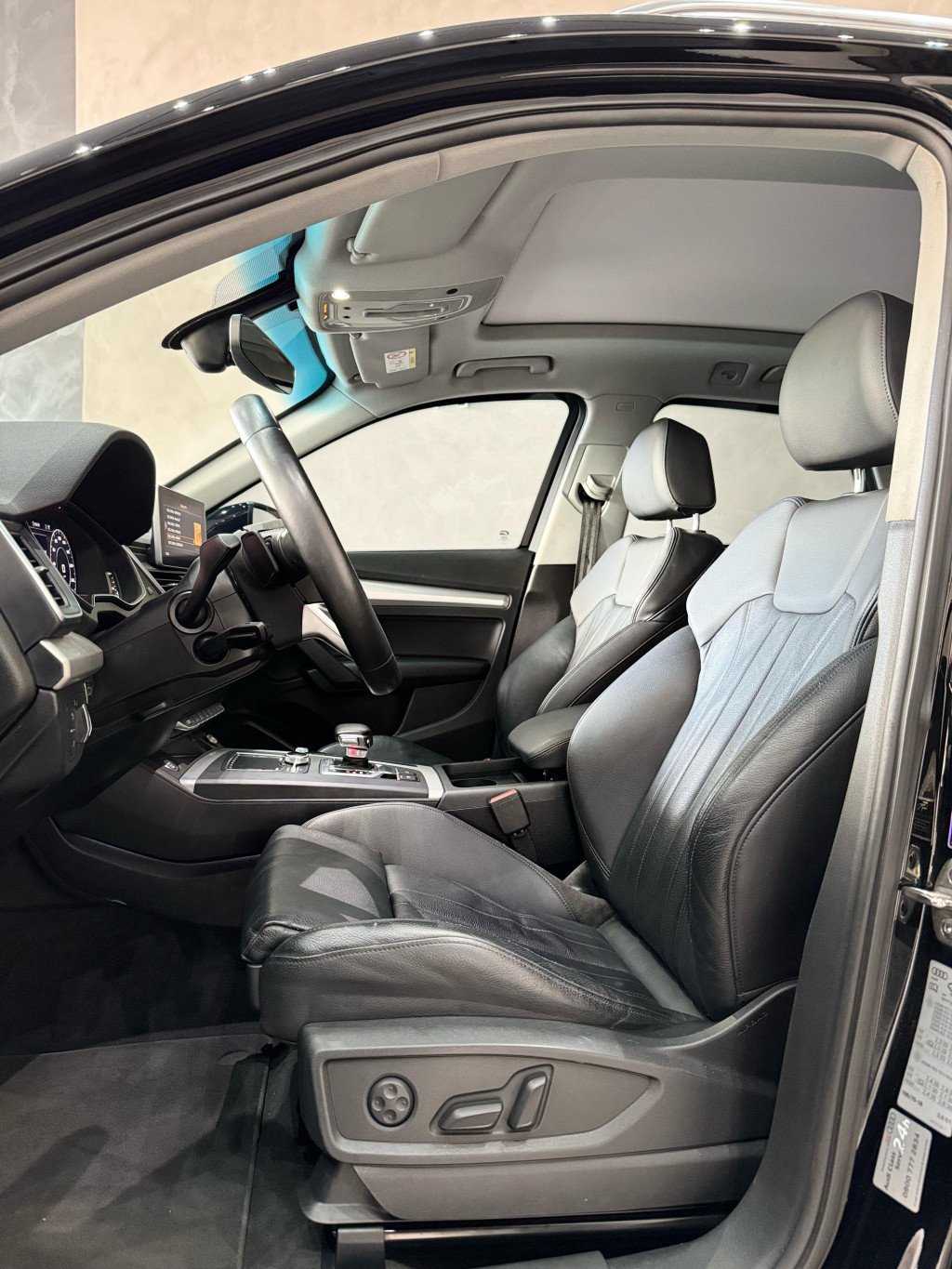 Imagem do veículo AUDI Q5 2.0 TFSI GASOLINA AMBIENTE S TRONIC