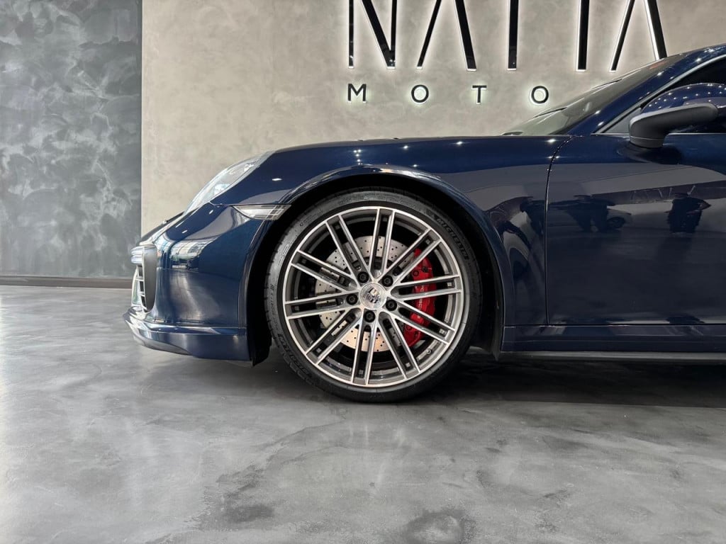 Imagem do veículo PORSCHE 911 3.8 24V H6 GASOLINA TURBO CABRIOLET PDK