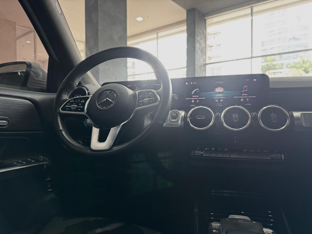 Imagem do veículo MERCEDES-BENZ GLB 200 1.3 CGI GASOLINA ADVANCE 7G-DCT