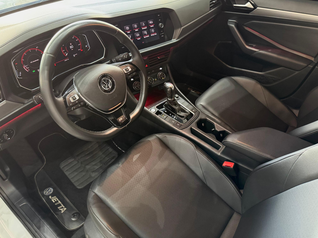 Imagem do veículo VOLKSWAGEN JETTA 1.4 250 TSI TOTAL FLEX R-LINE TIPTRONIC