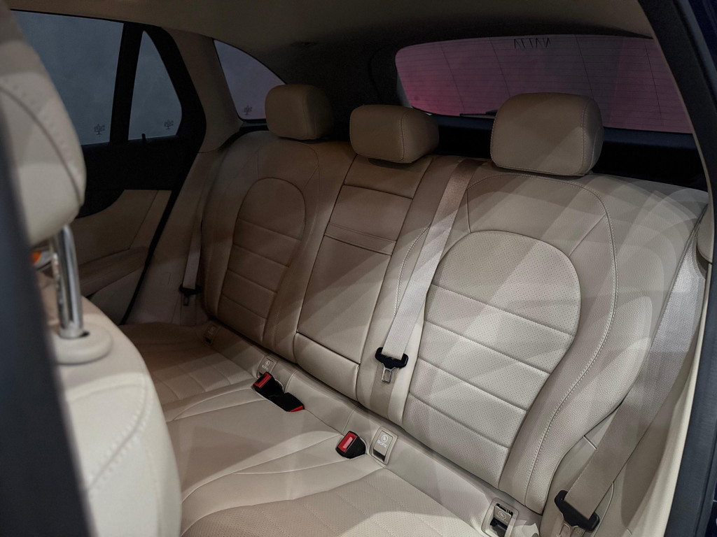 Imagem do veículo MERCEDES-BENZ GLC 220d 2.0 TURBO DIESEL ENDURO 9G-TRONIC