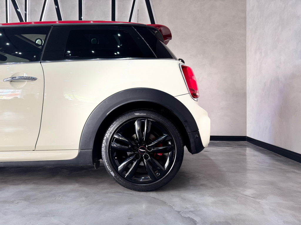 Imagem do veículo MINI COOPER 2.0 16V TWINPOWER GASOLINA JOHN COOPER WORKS 2P STEPTRONIC