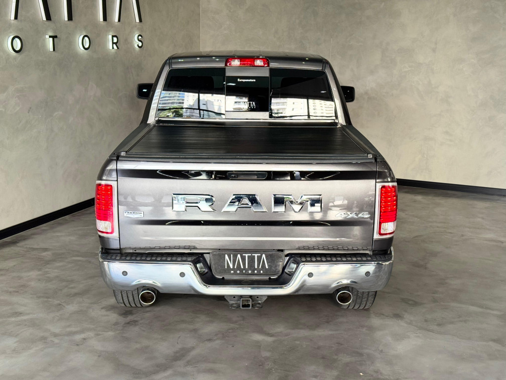Imagem do veículo RAM CLASSIC LARAMIE 5.7 CD V8 4X4 Automático