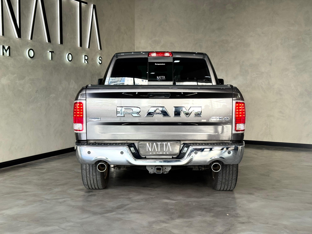 Imagem do veículo RAM CLASSIC LARAMIE 5.7 CD V8 4X4 Automático