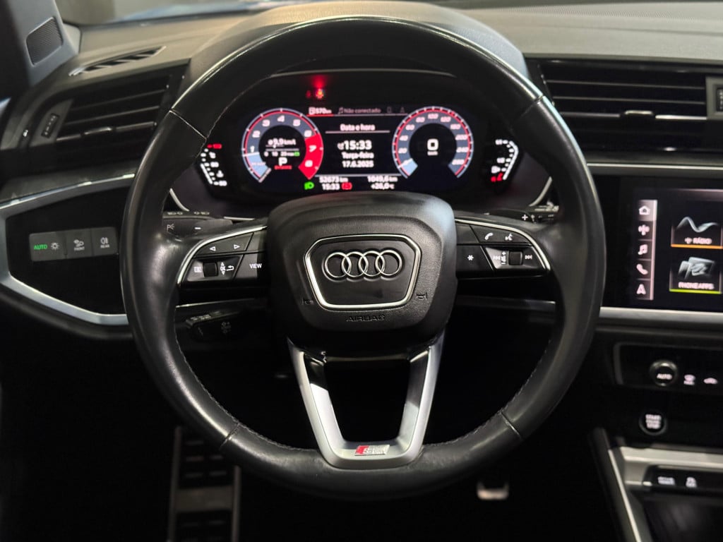 Imagem do veículo AUDI Q3 1.4 35 TFSI GASOLINA BLACK S LINE S TRONIC