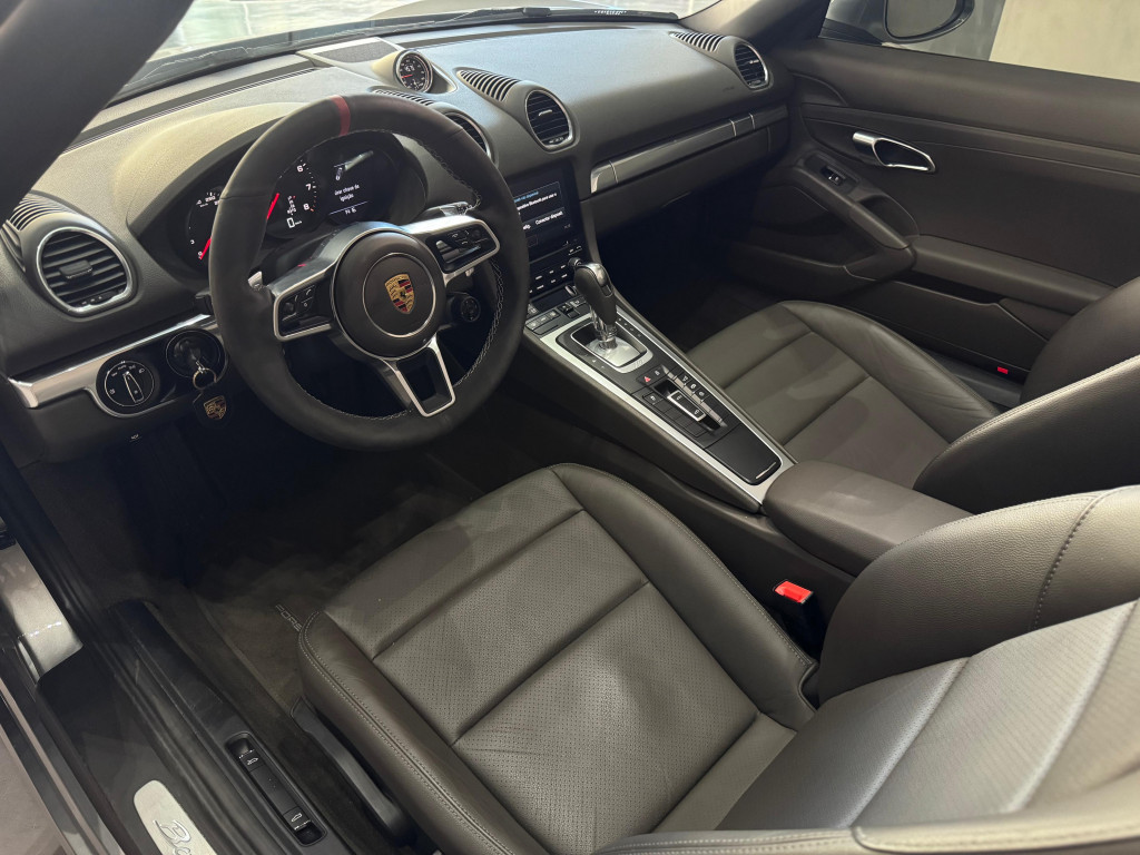 Imagem do veículo PORSCHE 718 2.0 16V H4 GASOLINA BOXSTER PDK