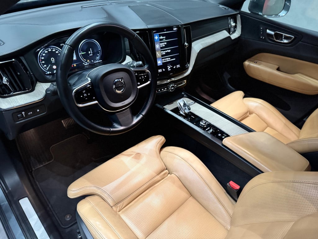 Imagem do veículo VOLVO XC60 2.0 T8 HYBRID INSCRIPTION AWD GEARTRONIC