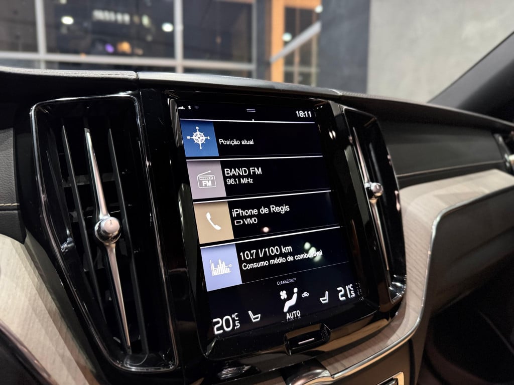 Imagem do veículo VOLVO XC60 2.0 T8 HYBRID INSCRIPTION AWD GEARTRONIC
