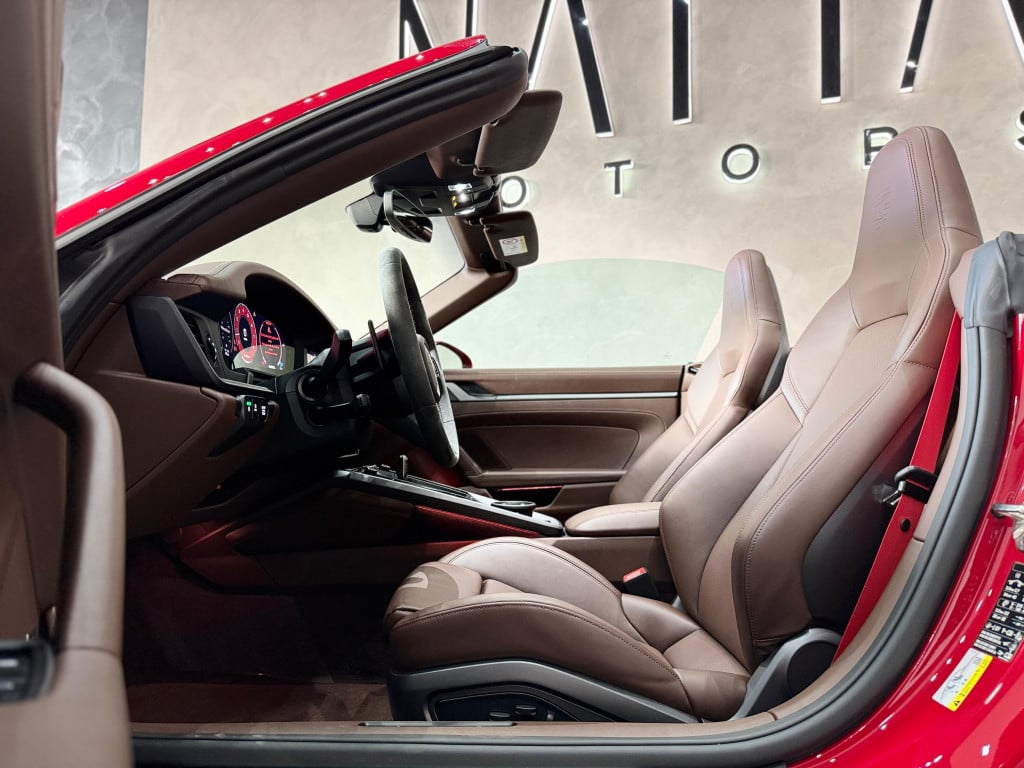 Imagem do veículo PORSCHE 911 3.0 24V H6 GASOLINA CARRERA 4 CABRIOLET PDK