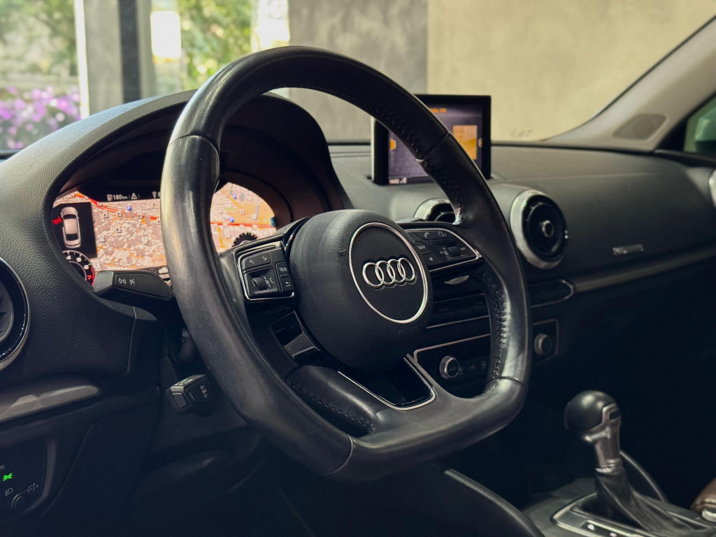 Imagem do veículo AUDI A3 1.4 TFSI FLEX SEDAN PRESTIGE PLUS 25 ANOS TIPTRONIC