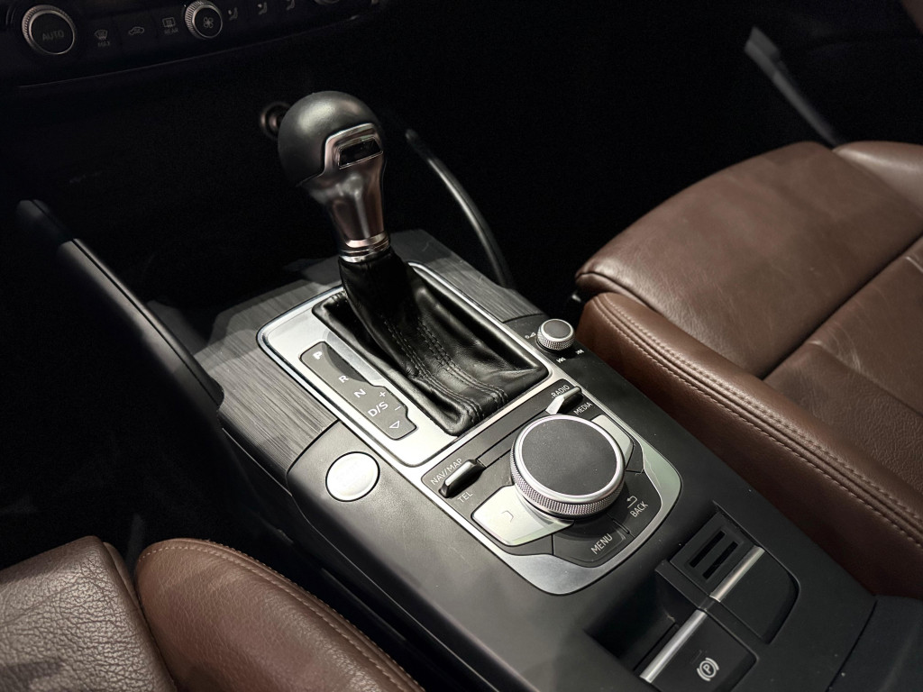Imagem do veículo AUDI A3 1.4 TFSI FLEX SEDAN PRESTIGE PLUS 25 ANOS TIPTRONIC