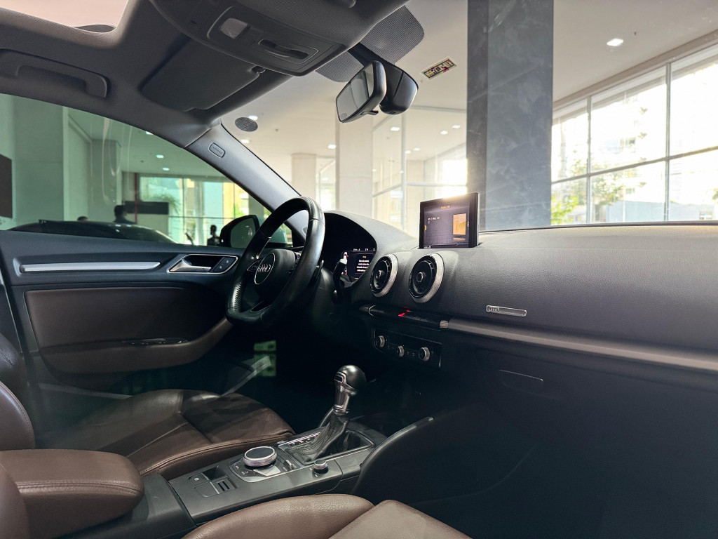 Imagem do veículo AUDI A3 1.4 TFSI FLEX SEDAN PRESTIGE PLUS 25 ANOS TIPTRONIC