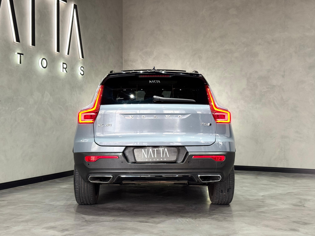 Imagem do veículo VOLVO XC40 2.0 T5 GASOLINA R-DESIGN AWD GEARTRONIC