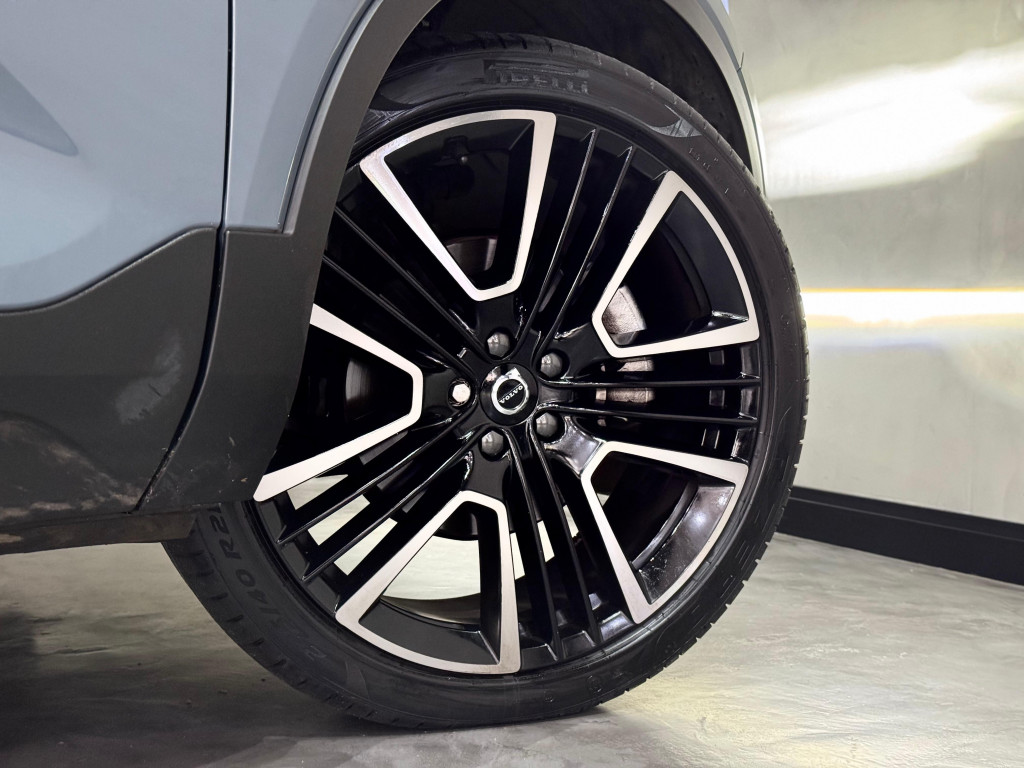 Imagem do veículo VOLVO XC40 2.0 T5 GASOLINA R-DESIGN AWD GEARTRONIC