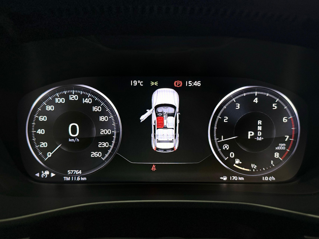 Imagem do veículo VOLVO XC40 2.0 T5 GASOLINA R-DESIGN AWD GEARTRONIC