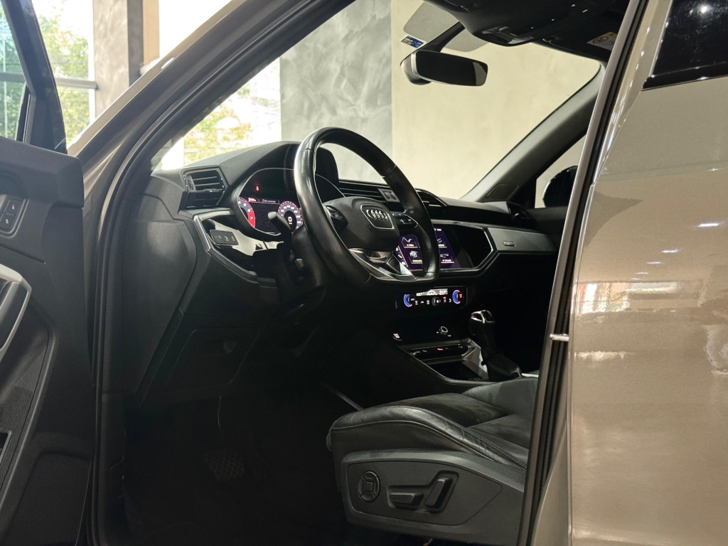 Imagem do veículo AUDI Q3 1.4 35 TFSI GASOLINA BLACK S TRONIC