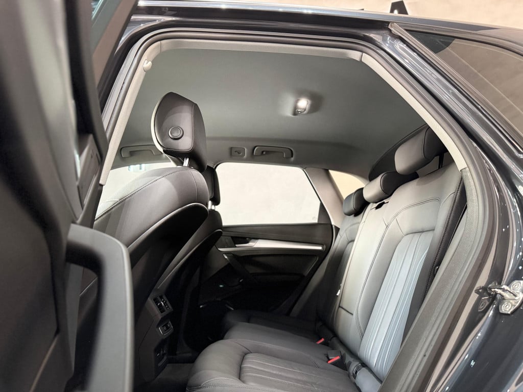 Imagem do veículo AUDI Q5 2.0 45 TFSI GASOLINA PRESTIGE QUATTRO S TRONIC