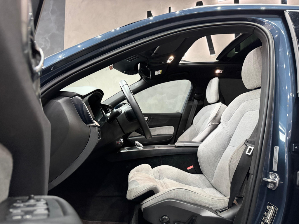 Imagem do veículo VOLVO XC60 2.0 T8 HYBRID INSCRIPTION AWD GEARTRONIC