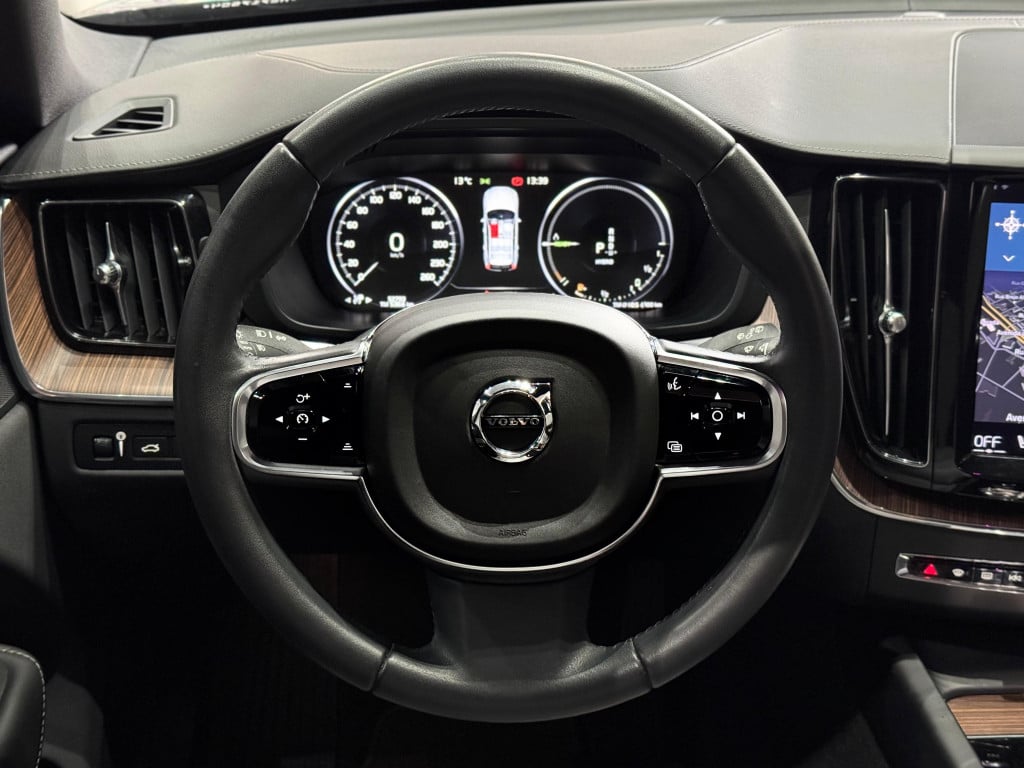 Imagem do veículo VOLVO XC60 2.0 T8 HYBRID INSCRIPTION AWD GEARTRONIC