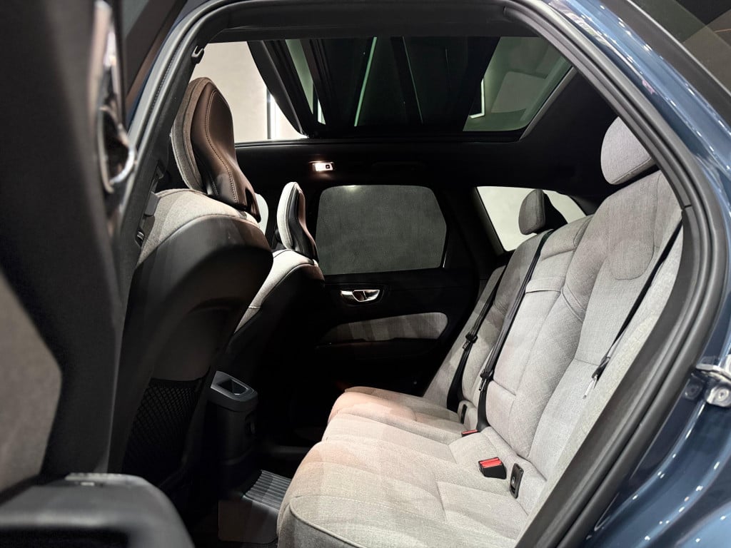 Imagem do veículo VOLVO XC60 2.0 T8 HYBRID INSCRIPTION AWD GEARTRONIC