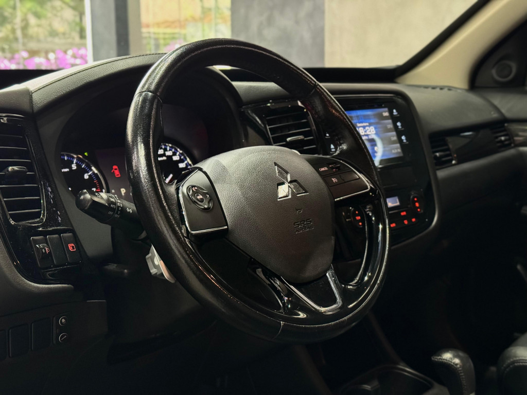 Imagem do veículo MITSUBISHI OUTLANDER 2.0 16V GASOLINA 4P AUTOMÁTICO