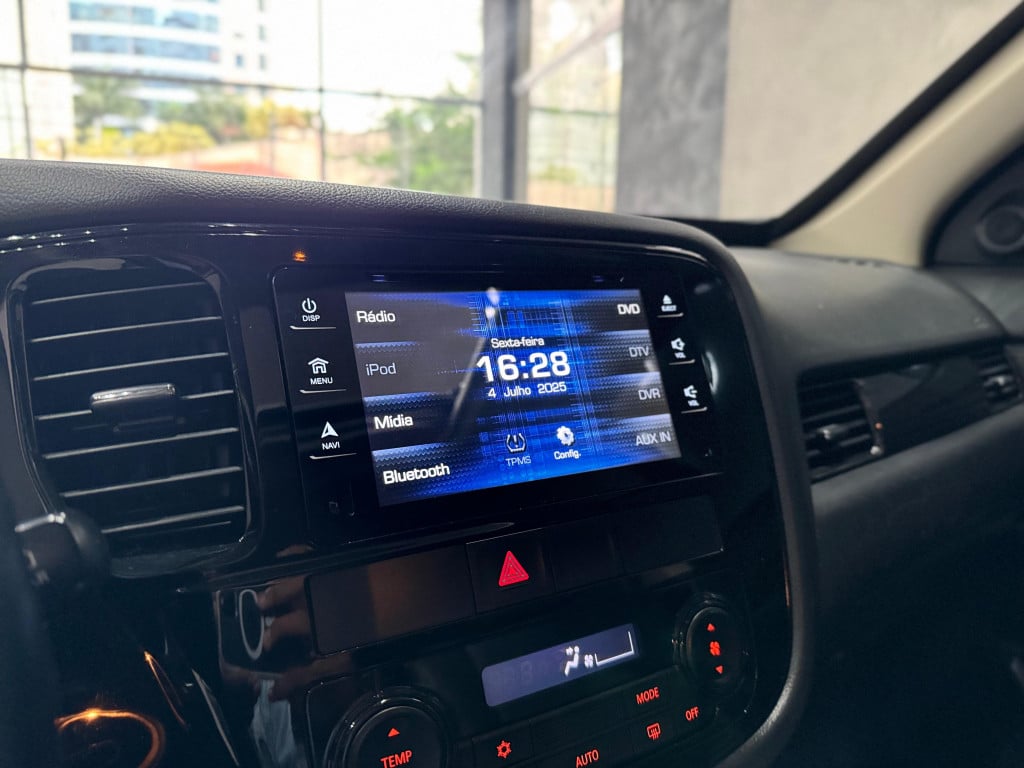 Imagem do veículo MITSUBISHI OUTLANDER 2.0 16V GASOLINA 4P AUTOMÁTICO